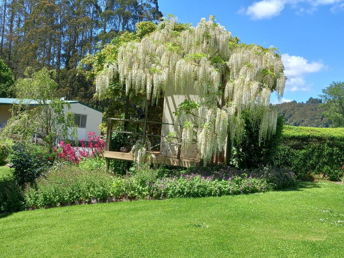 Bed and Breakfast Aramatai Gardens Te Kuiti Esterno foto